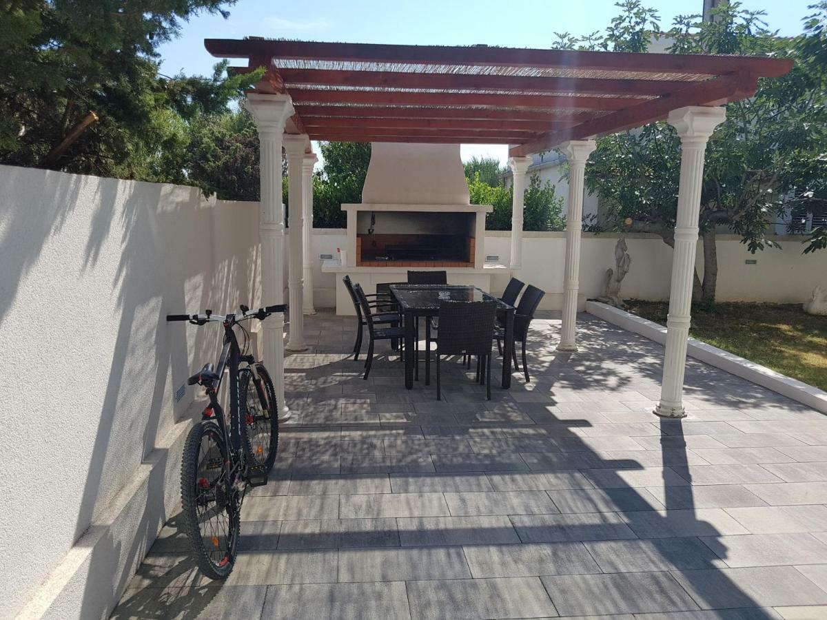 Elizabeta Apartments Nin Εξωτερικό φωτογραφία