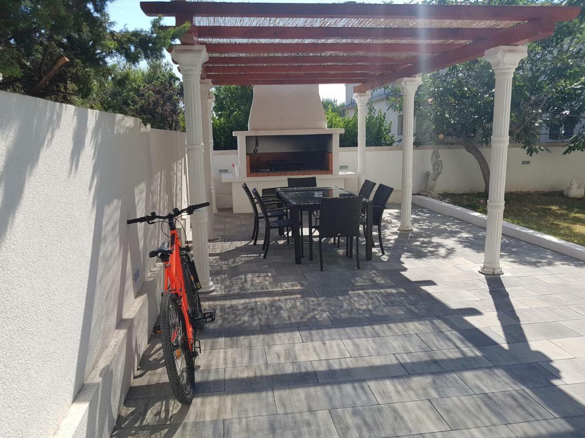 Elizabeta Apartments Nin Εξωτερικό φωτογραφία